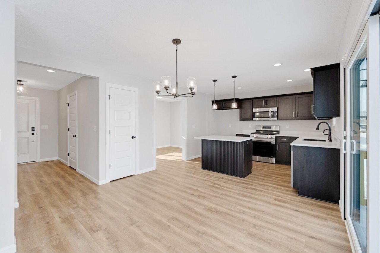 551 Persimmon Cove