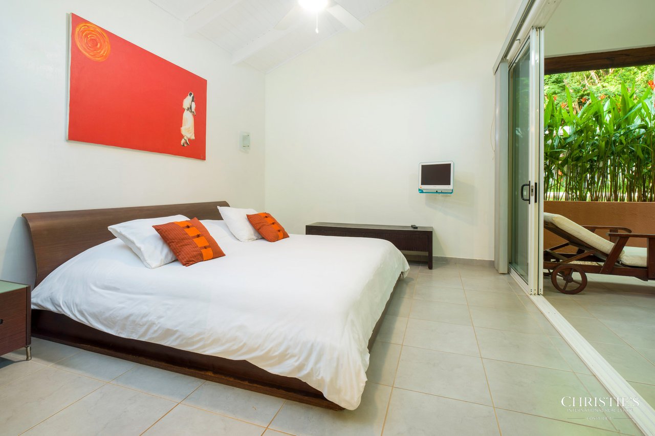 The Breeze Hotel