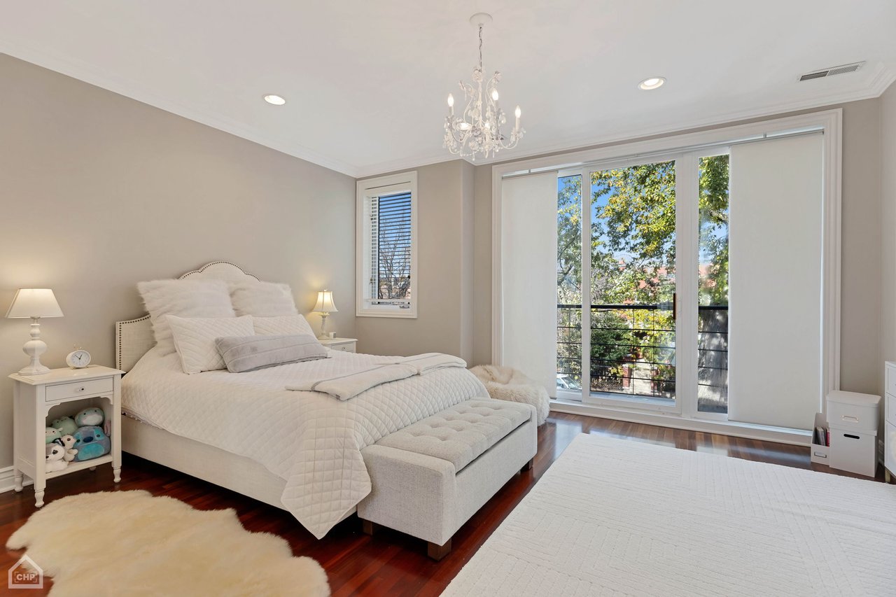 2115 W Superior Street 