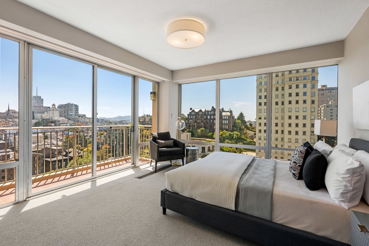 Marvelous Mid-Century View Apartment