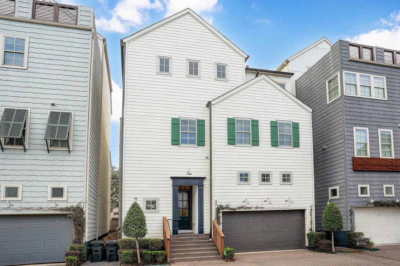 4017 Woodshire Village Est