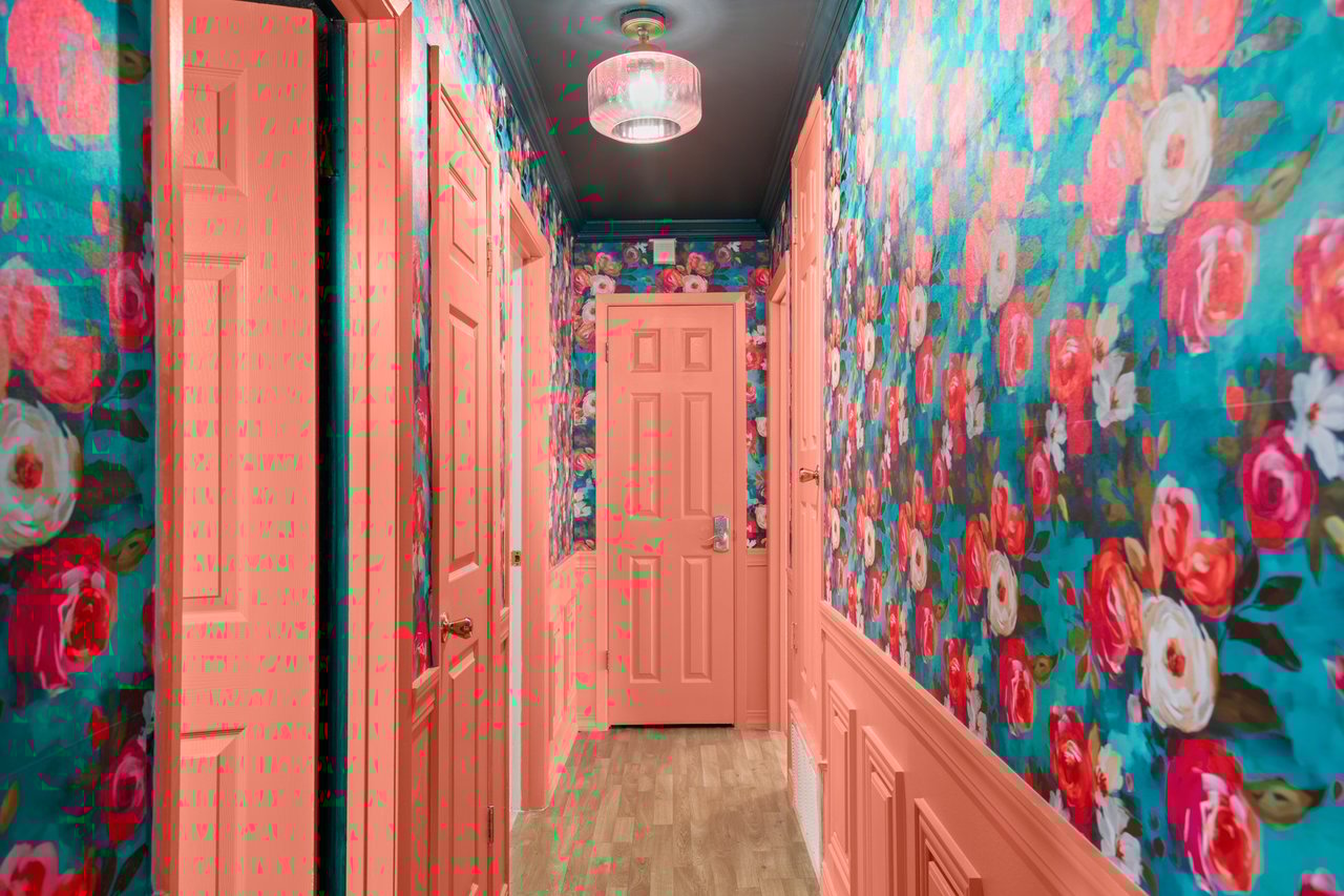 Bloom & Float Getaway 🌸 | Pool Home 5mi to SoCo