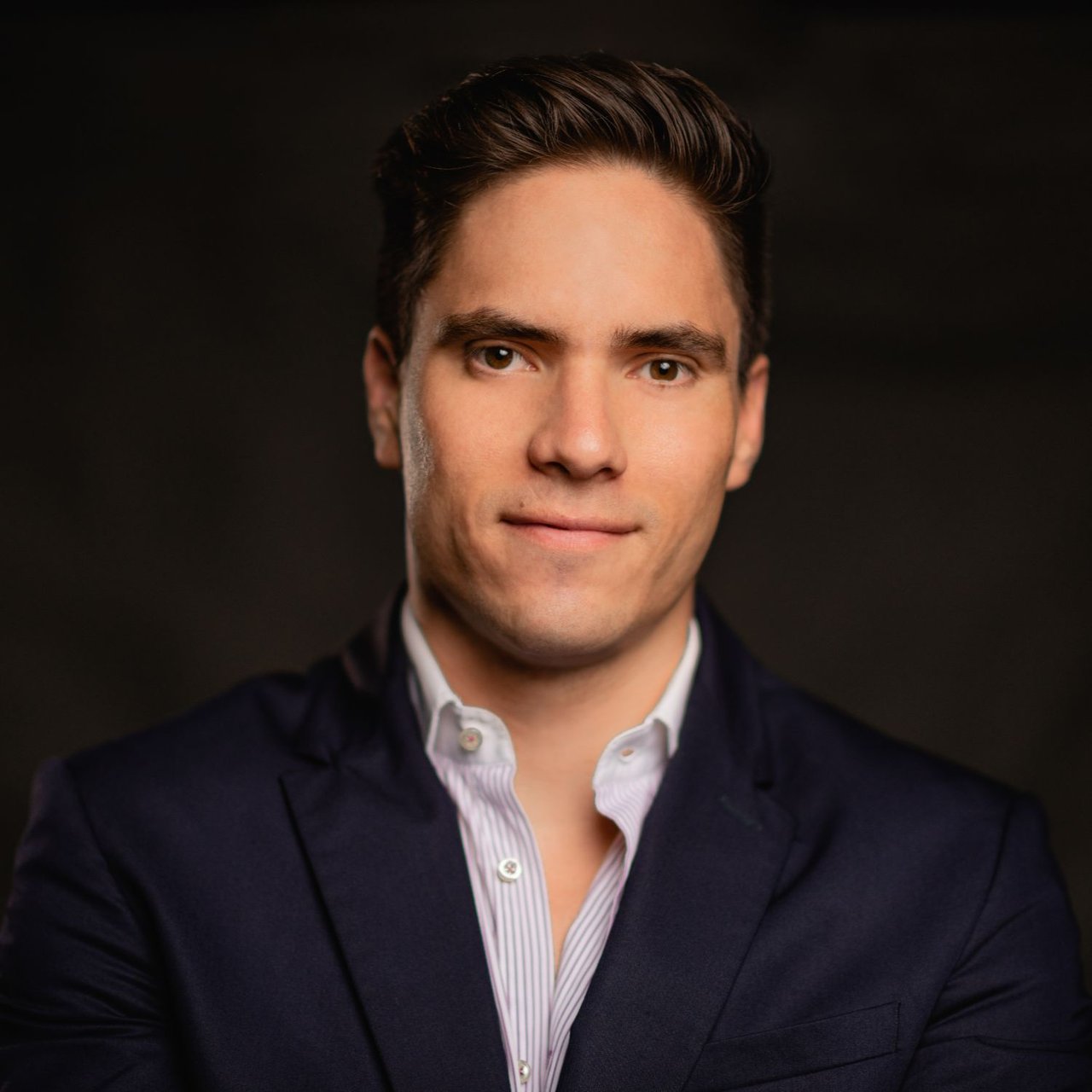 Roberto Serrano Plowells San Pedro Garza García, N.L. Real Estate Agent Headshot