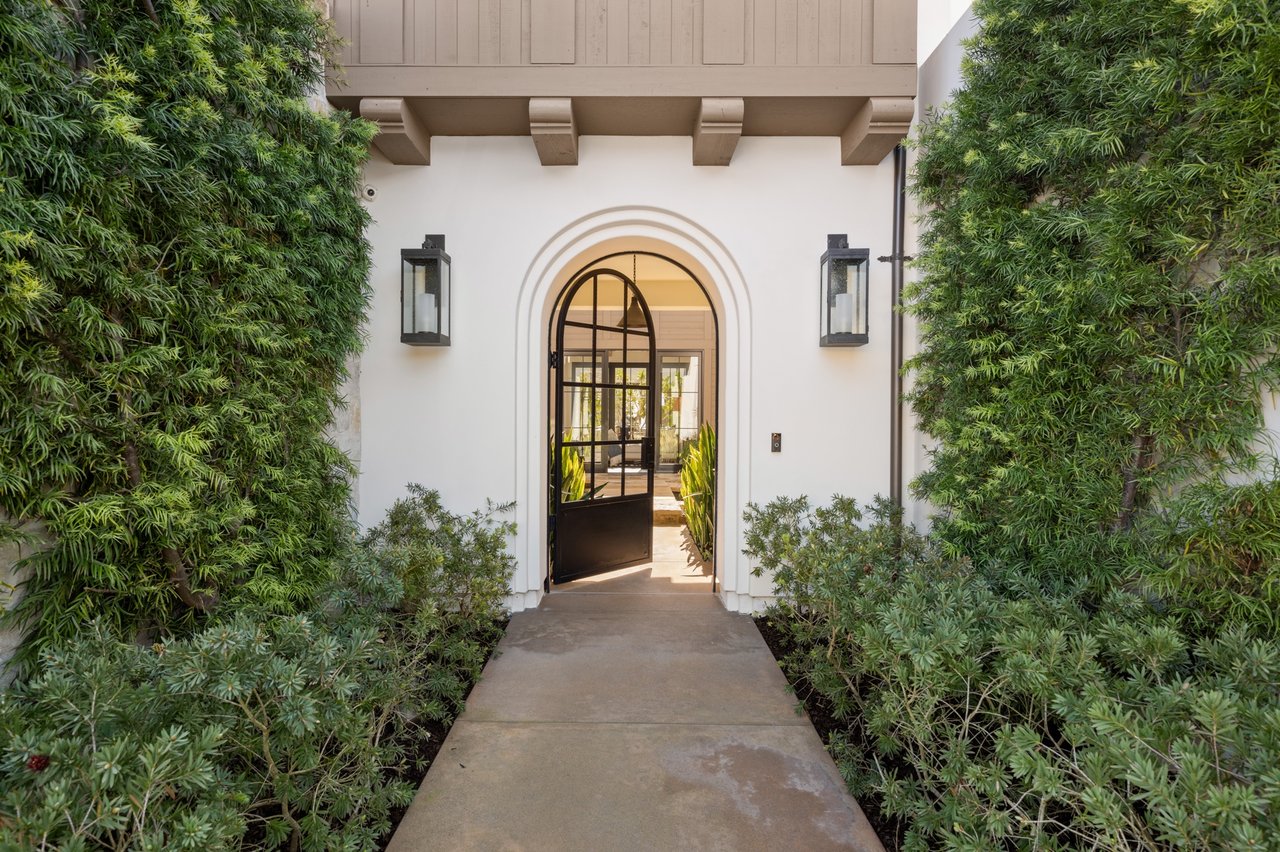 Coastal Luxury in Crystal Cove