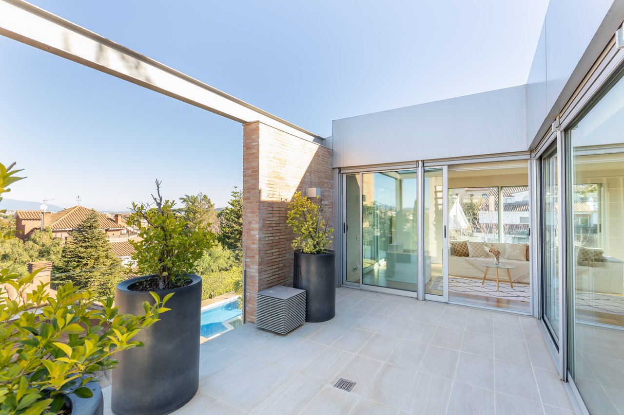 Exclusive house for sale in the centre of Sant Cugat 