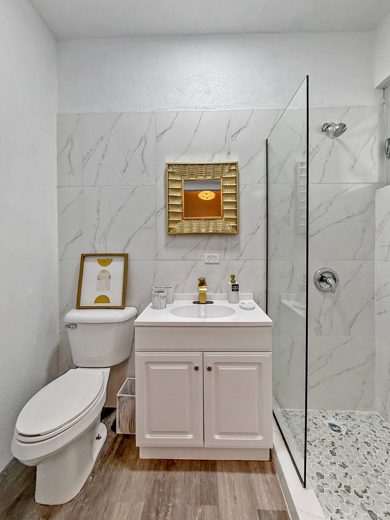 1118 Long Trench 1 Bedroom Apartment