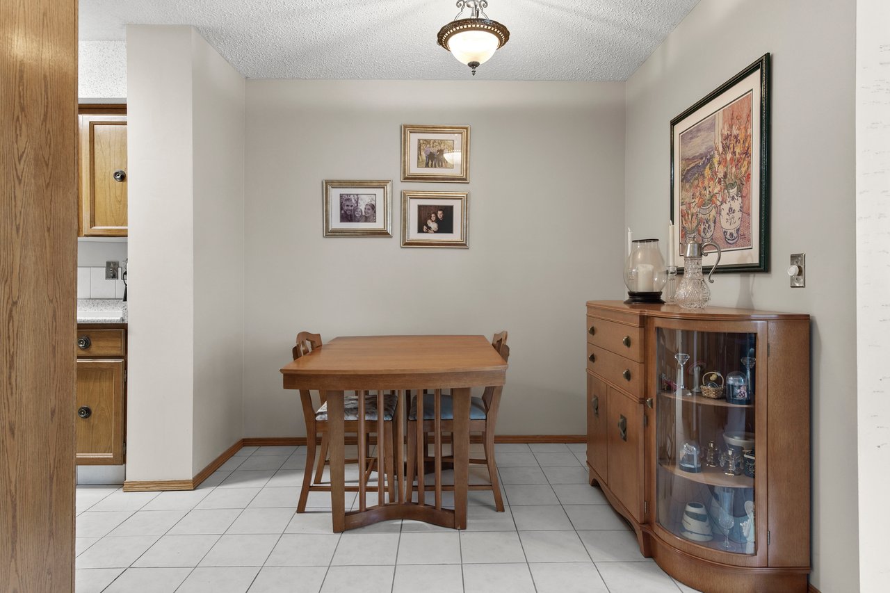 544 Blackthorn Road NE Unit: 1404