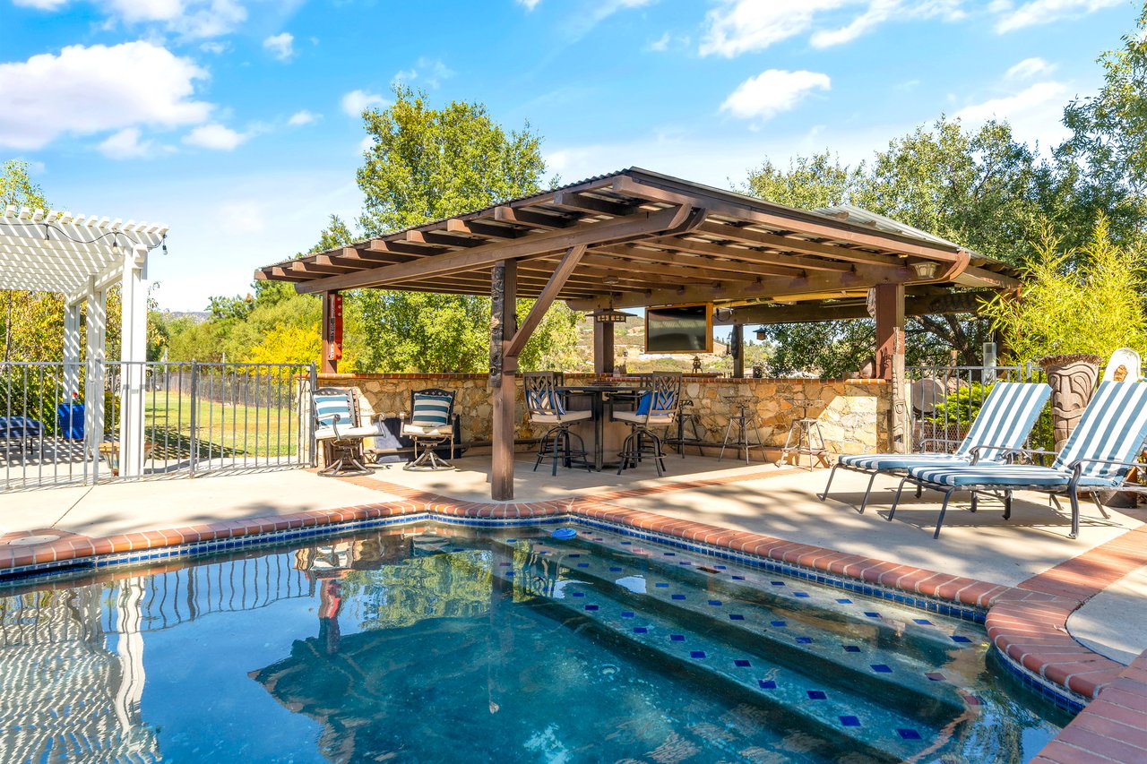 18590 Hombre Lane