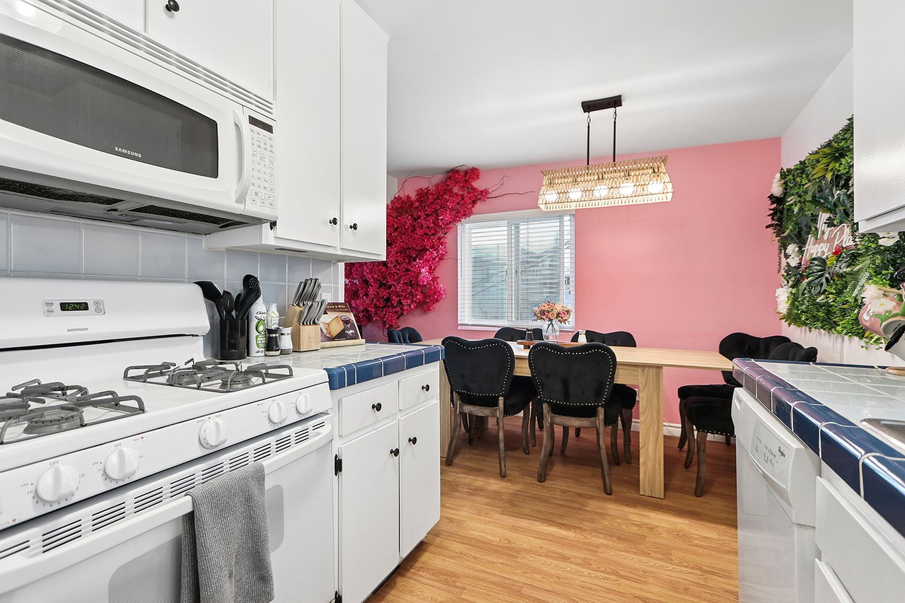 323 28th Street