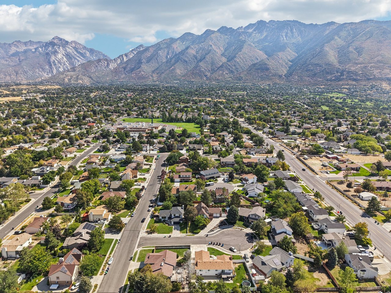 11343 S Clifford Cir