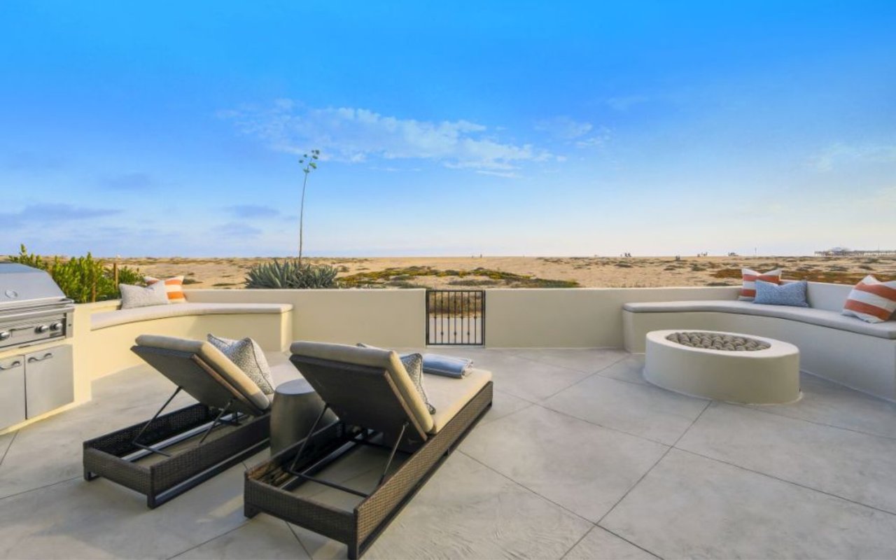 The Ultimate Beach House – Three Ways!