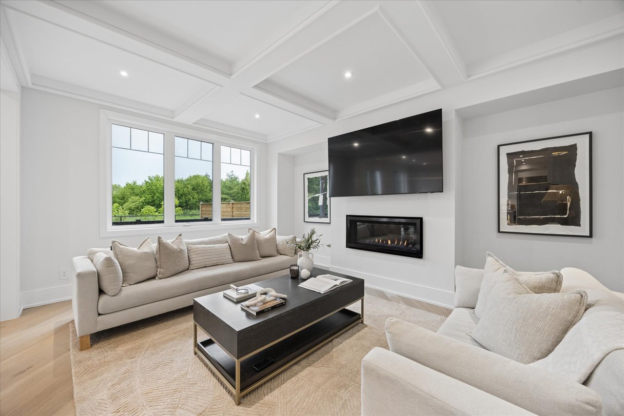 211 Busato Drive, Stouffville