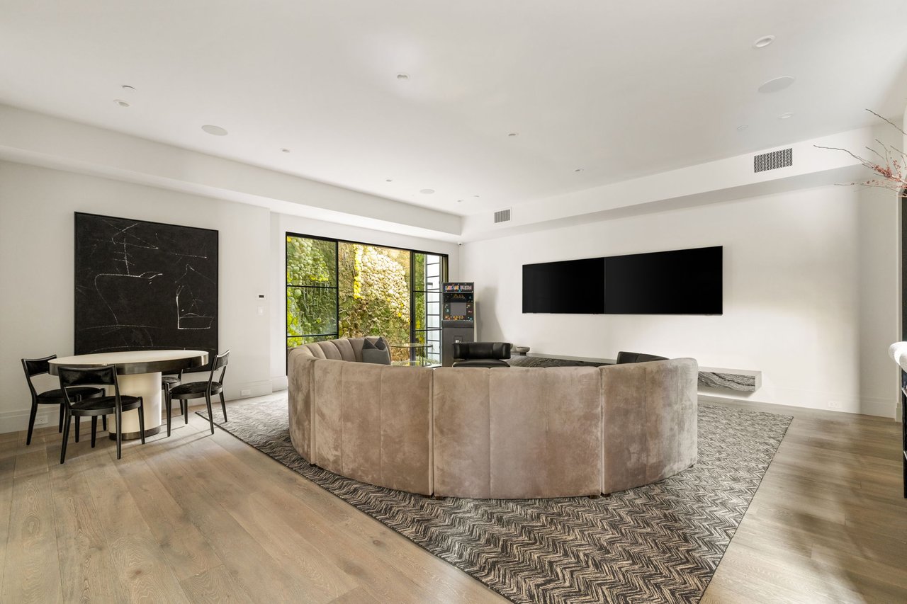 890 Linda Flora Dr, Bel Air