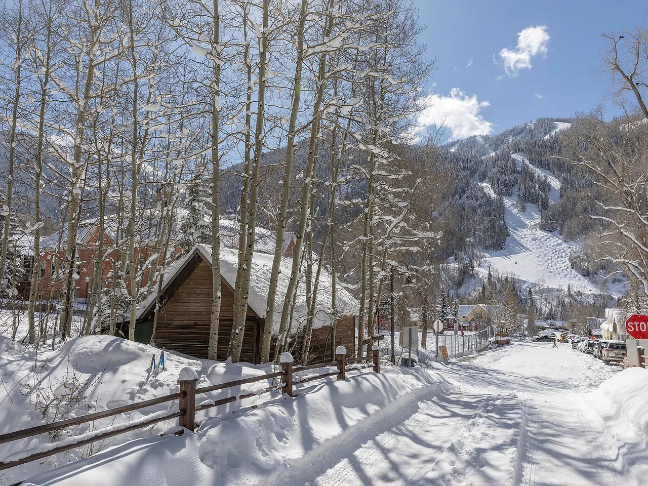 475/477 W Galena Ave #19/20