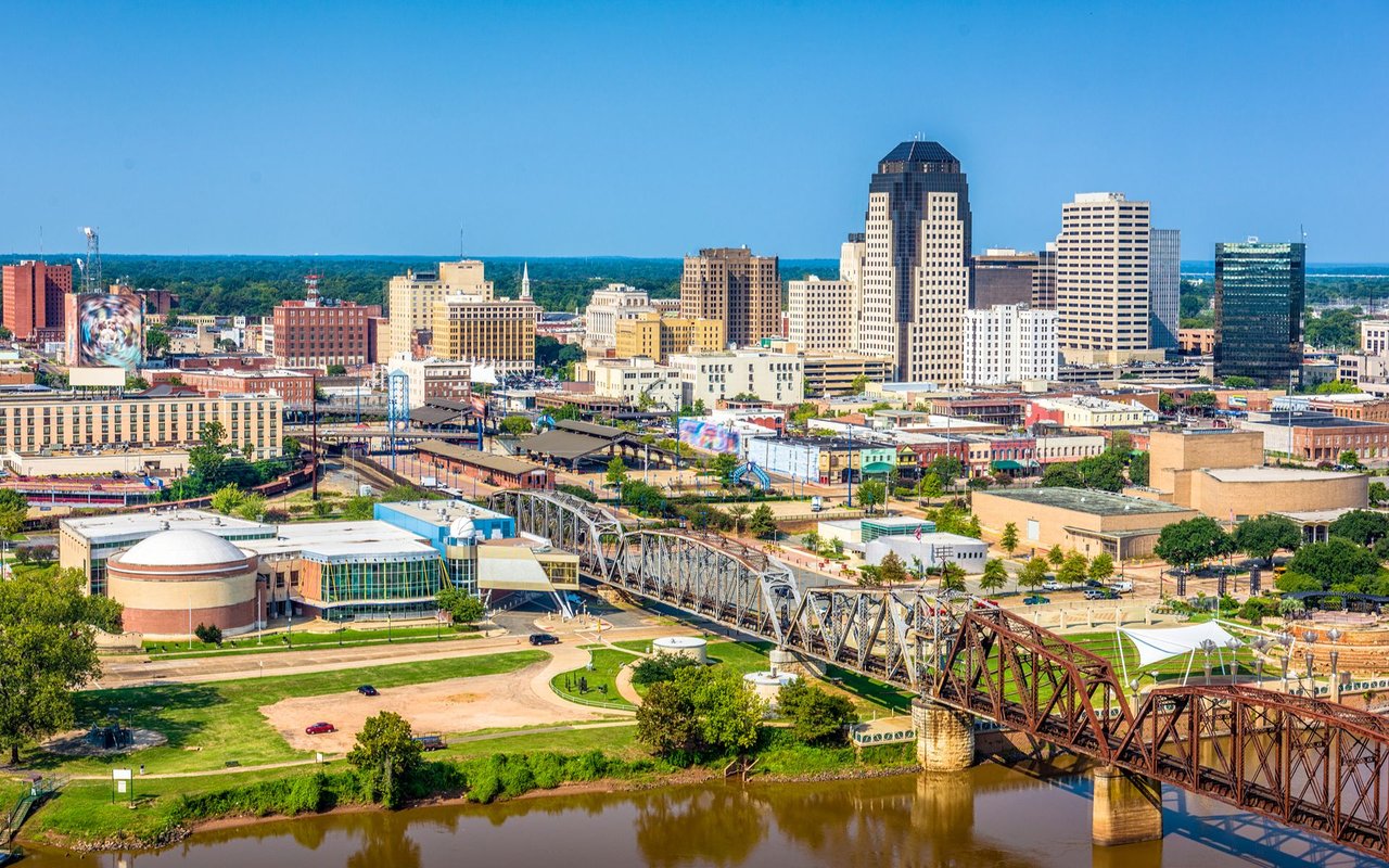 Explore Downtown | Neighborhood Guide | Adam Bugbee