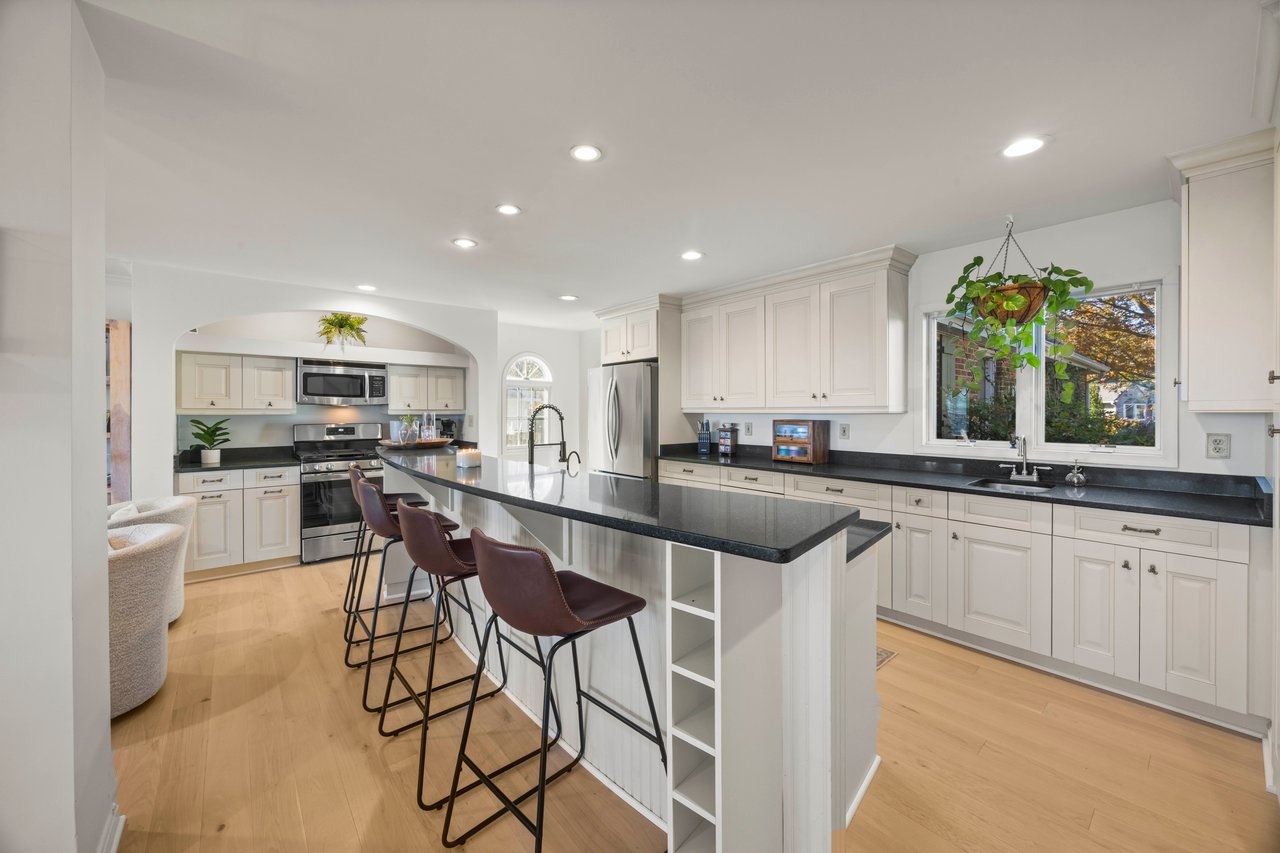 CHESTER RIVER WATERFRONT | 806 MONROE MANOR ROAD