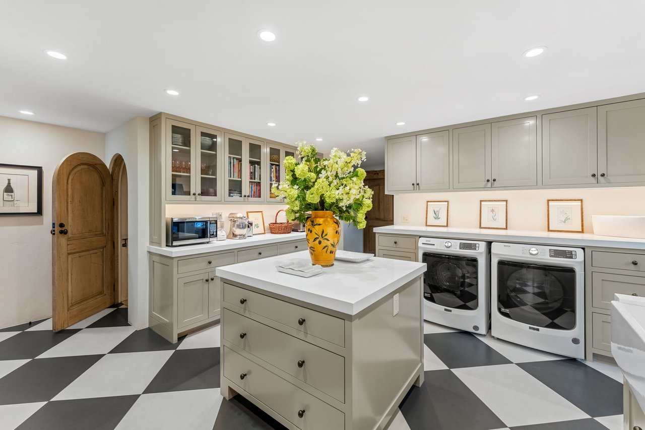 Napa Valley Compound