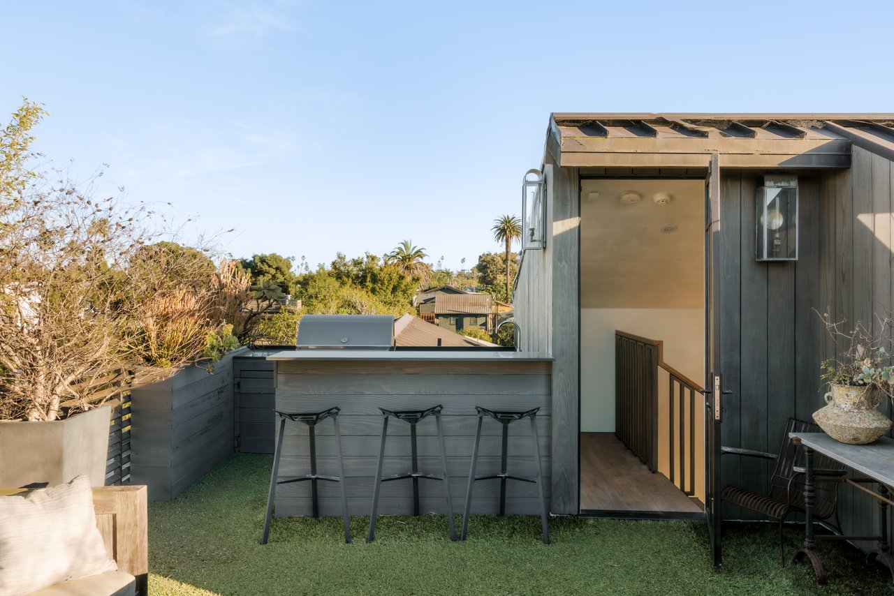 657 Milwood Ave, Venice 