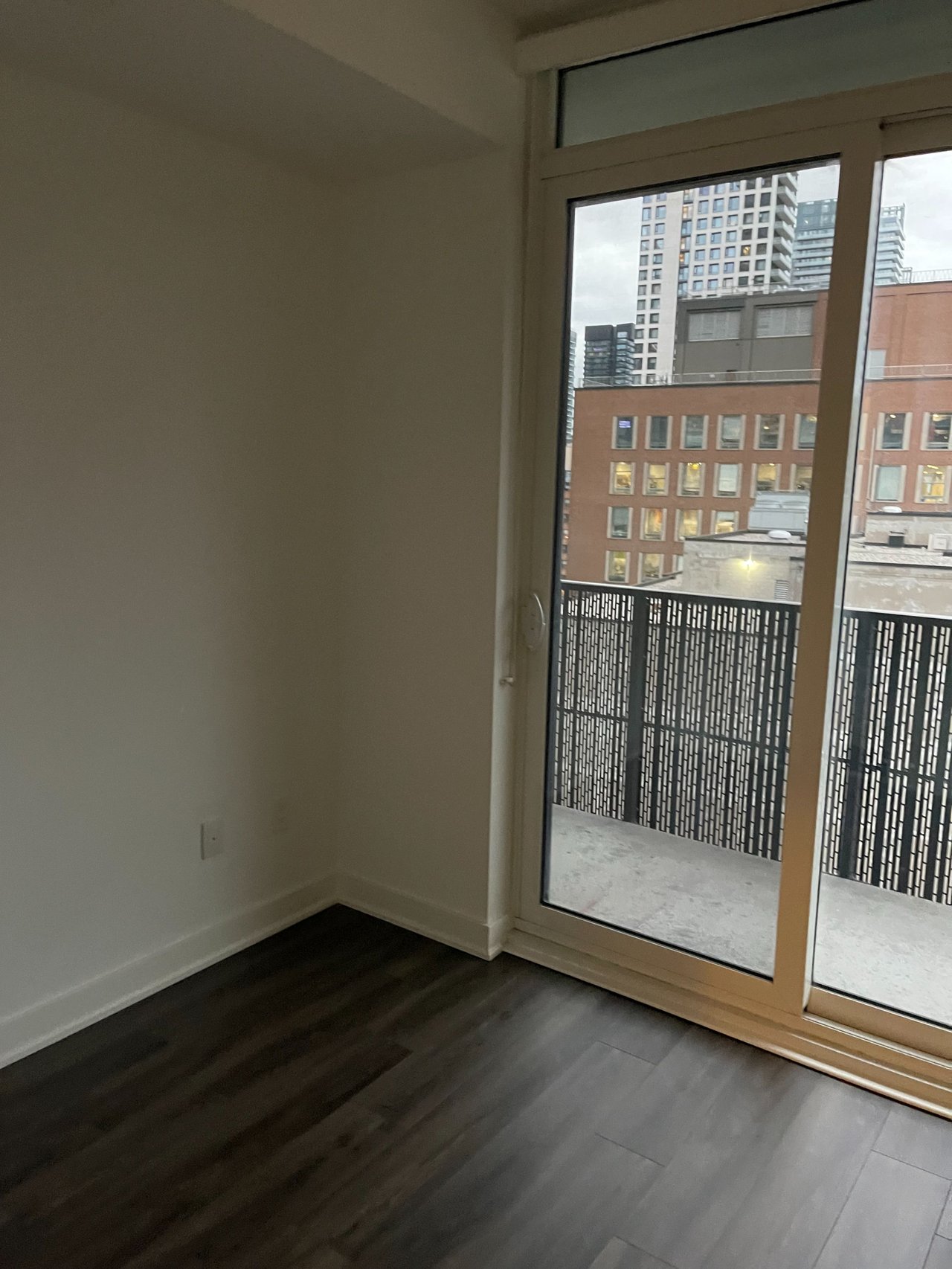 8 Eglinton Avenue E Unit: 711