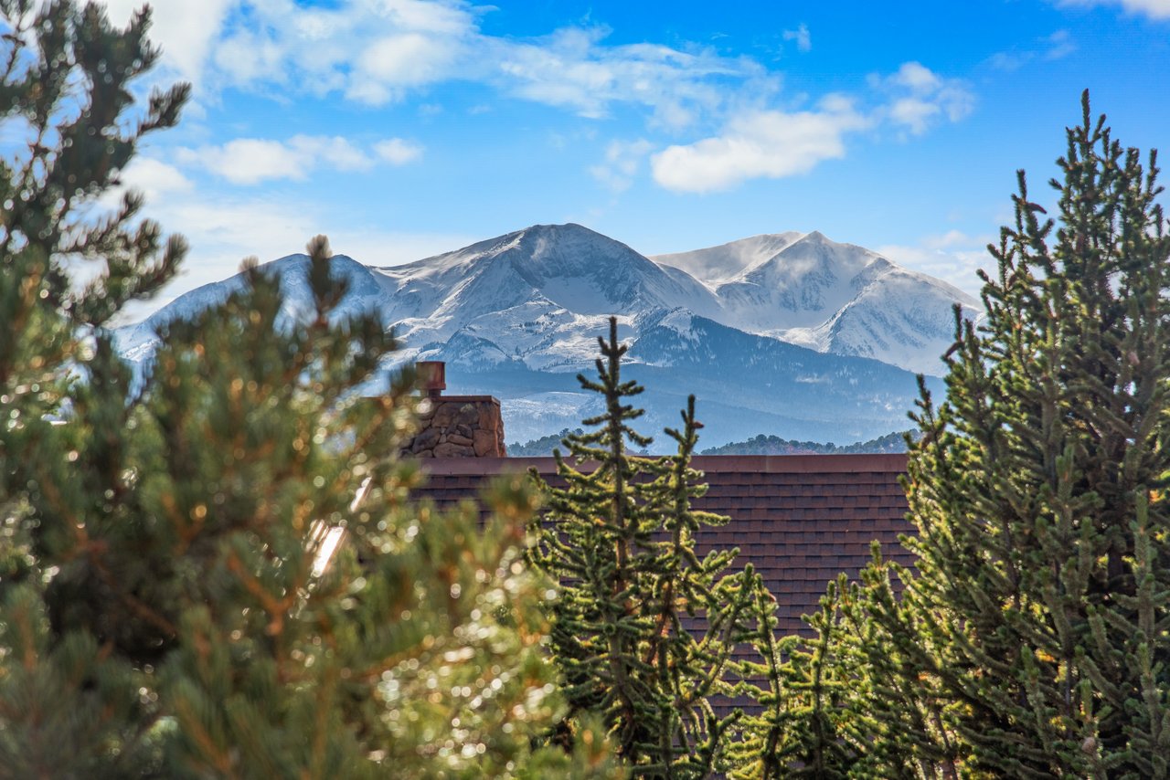 Tuscany-Inspired Estate with Panoramic Mt. Sopris Views