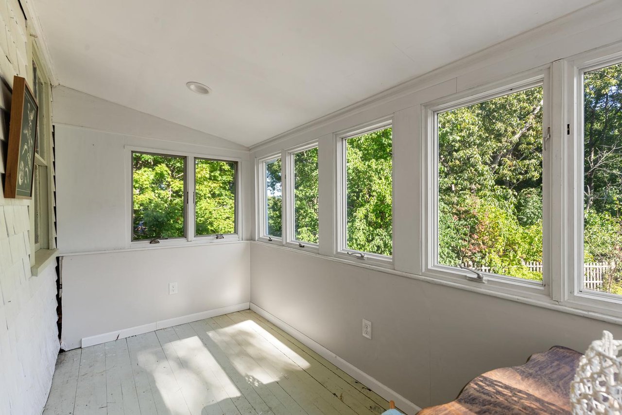 78 Forest St 