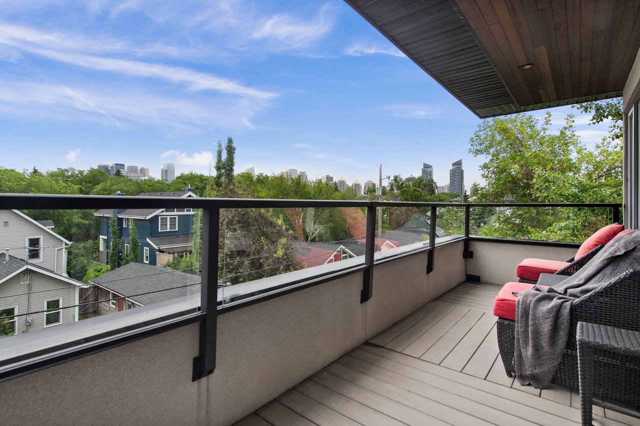 408 13 Street NW Unit: 3