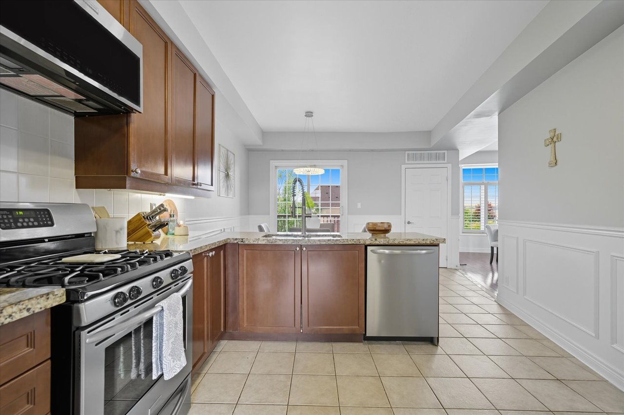#23 - 20 Greensborough village Circ