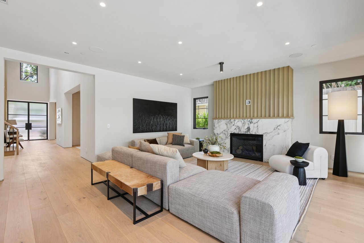4113 Woodman Ave, Sherman Oaks