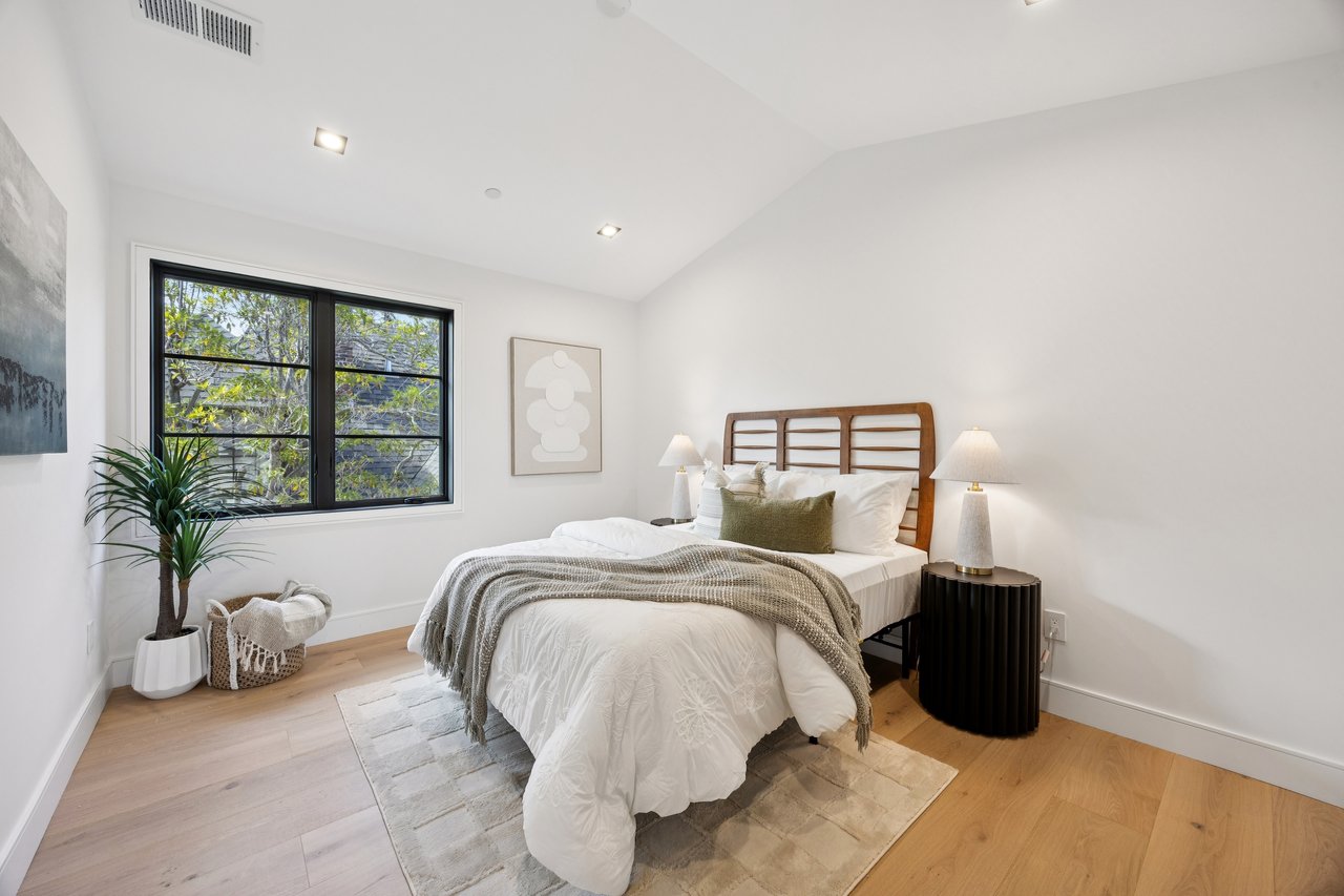 10 Channing Rd, Burlingame