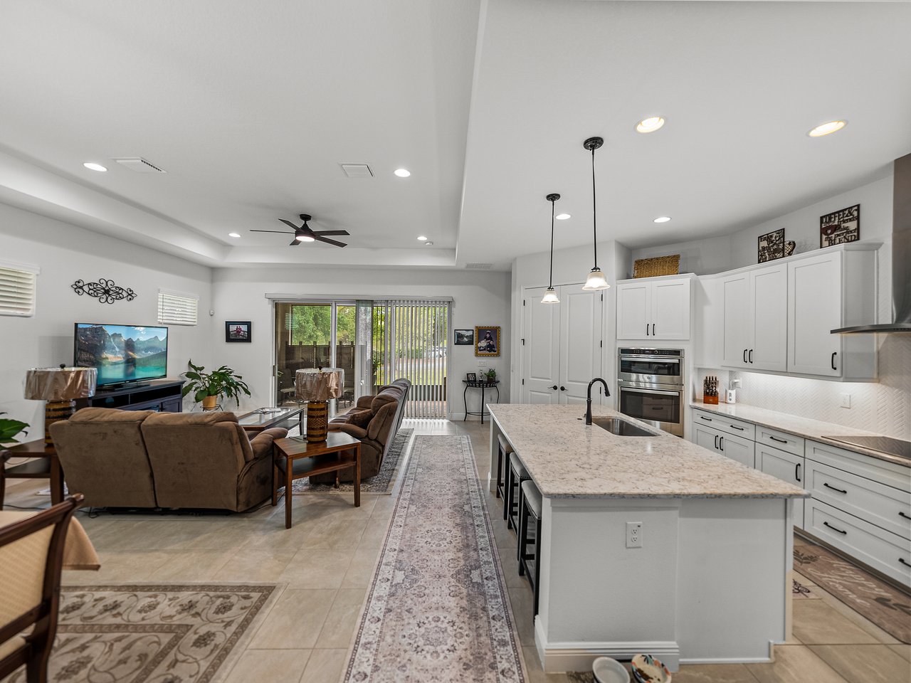 14198 THOROUGHBRED DR