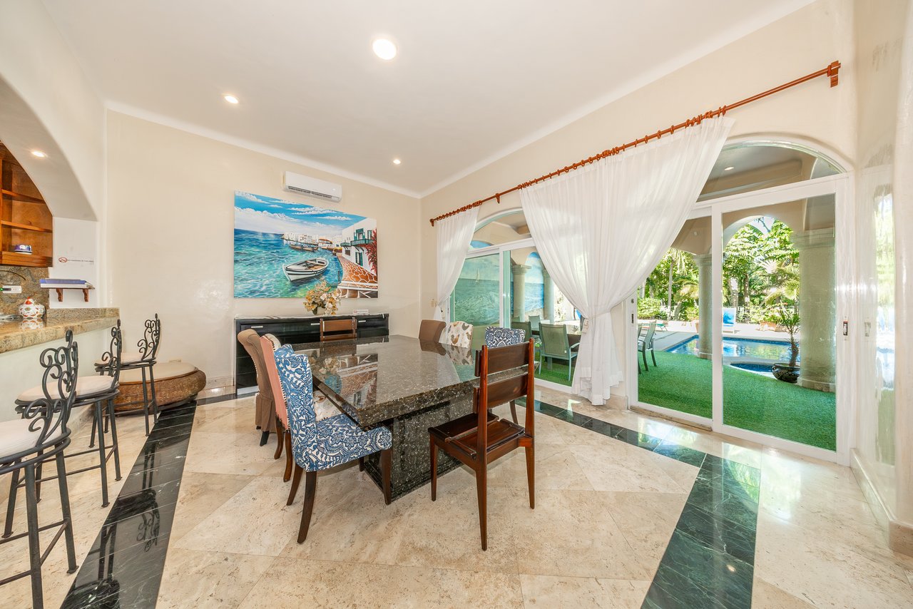 Villa Maravilla Puerto Aventuras | Golf-Front Luxury Villa