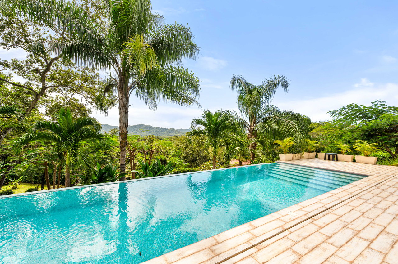 Mimi Lodge | Luxurious Mountain Retreat on 1.5 Acres Just 20 Minutes from Tamarindo