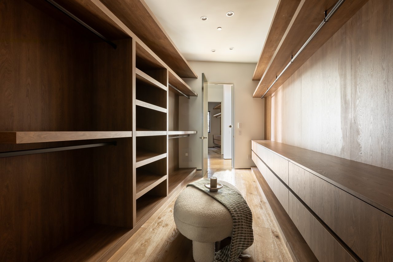 13331 Mulholland Dr, Beverly Hills