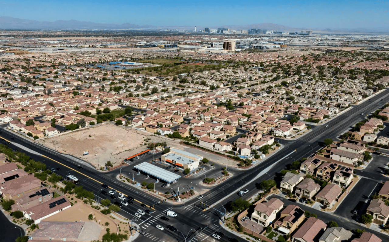Cash back, free rent and more: Half of Las Vegas rental listings are offering concessions, report says
