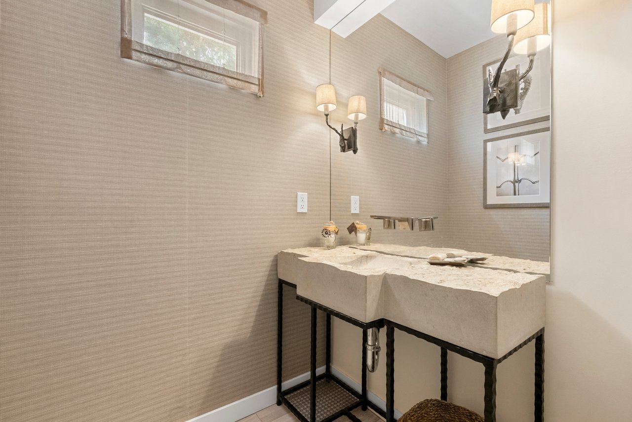 1364 Angelo Dr, BHPO