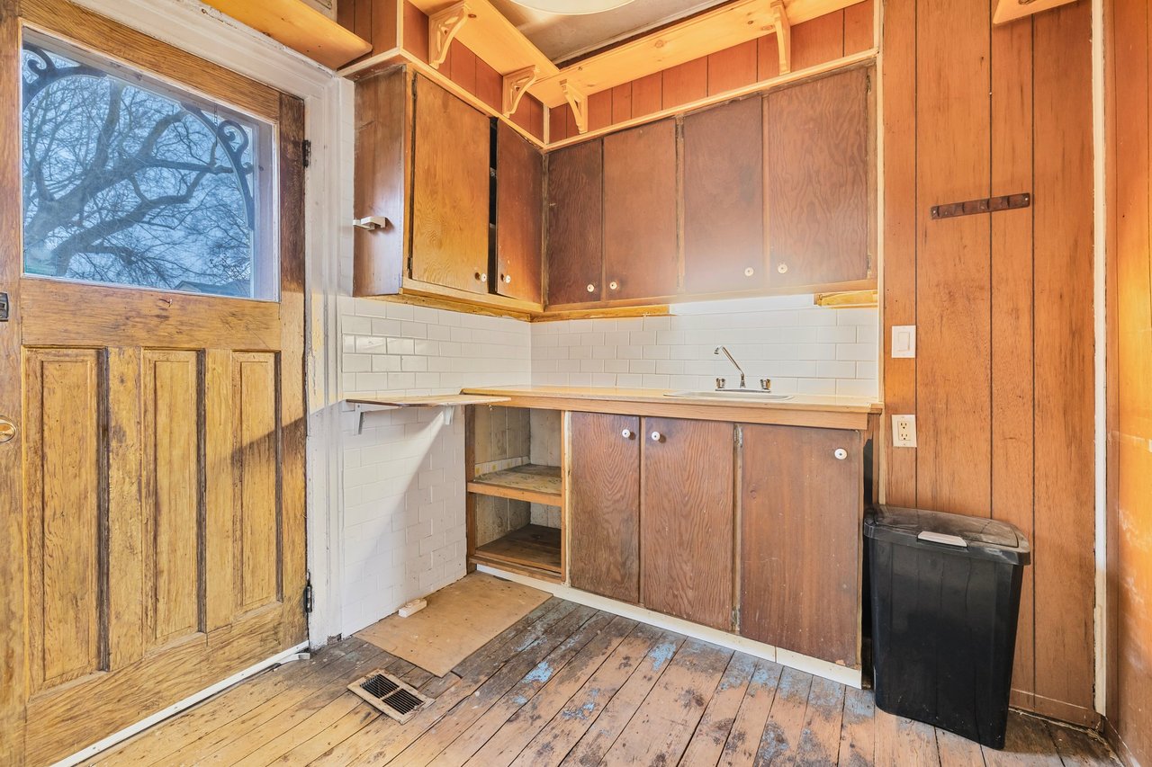 410 Eagle Street, Newmarket, ON L3Y 1K6