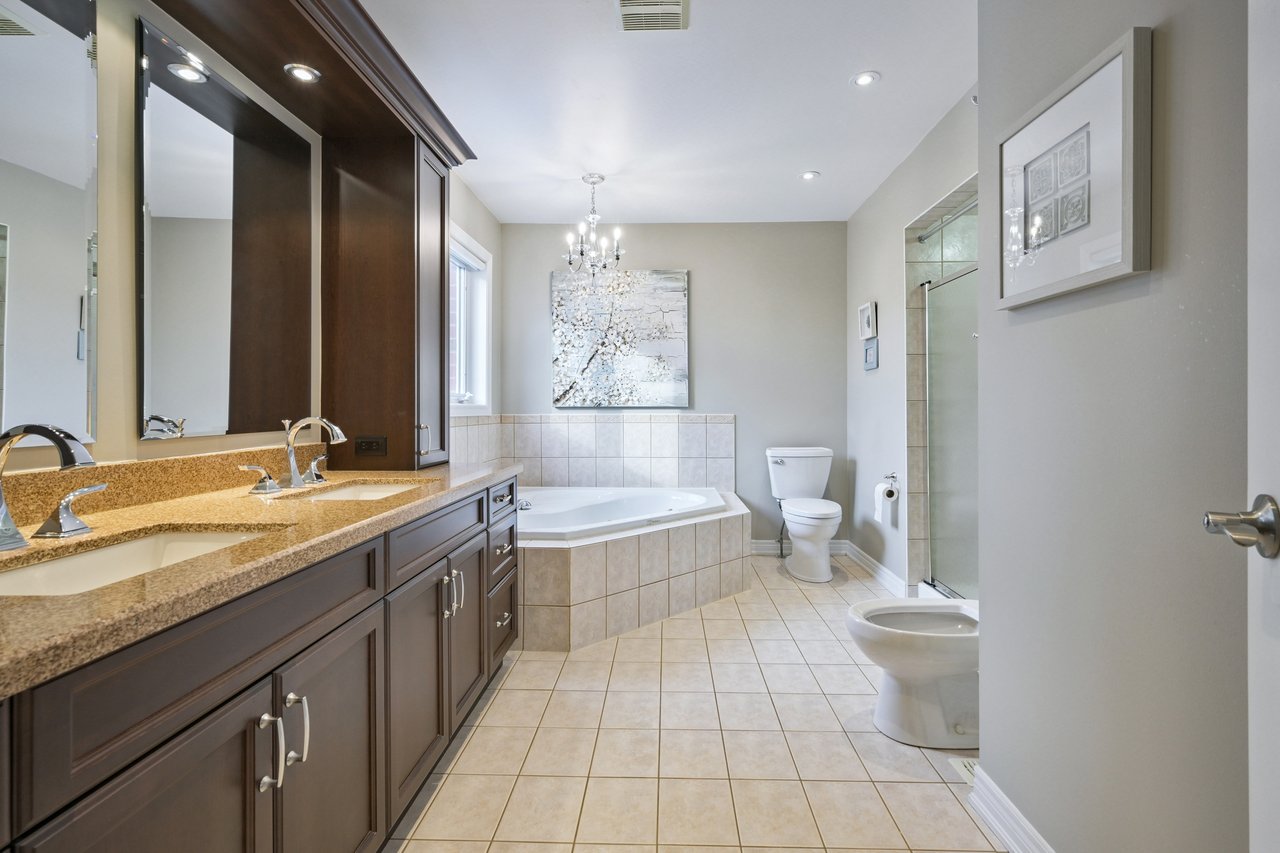 Resort-style yard backing onto lush ravine