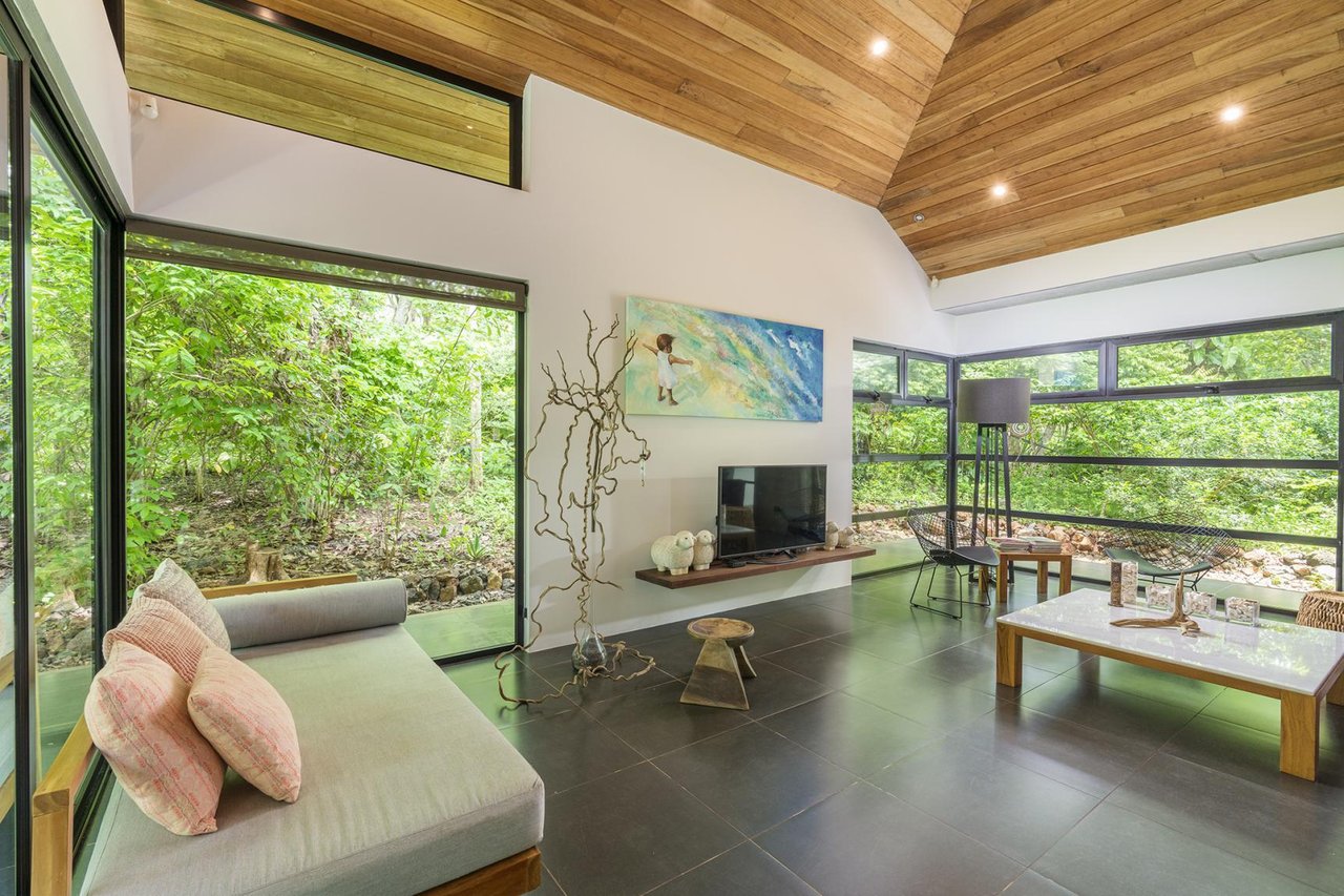 Sustainable Solar Powered Home, Tamarindo, Guanacaste