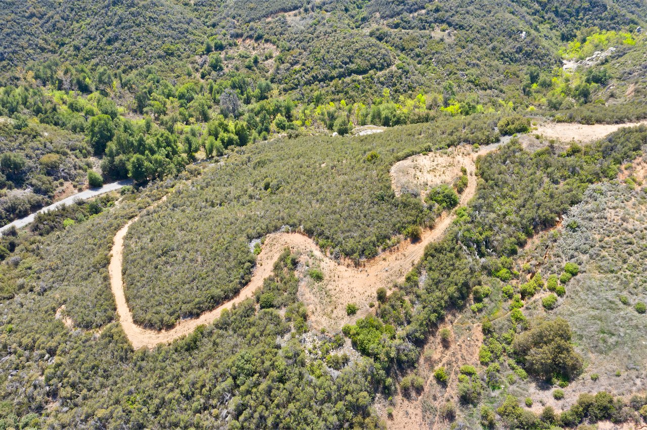 2 La Cresta Highlands Circle