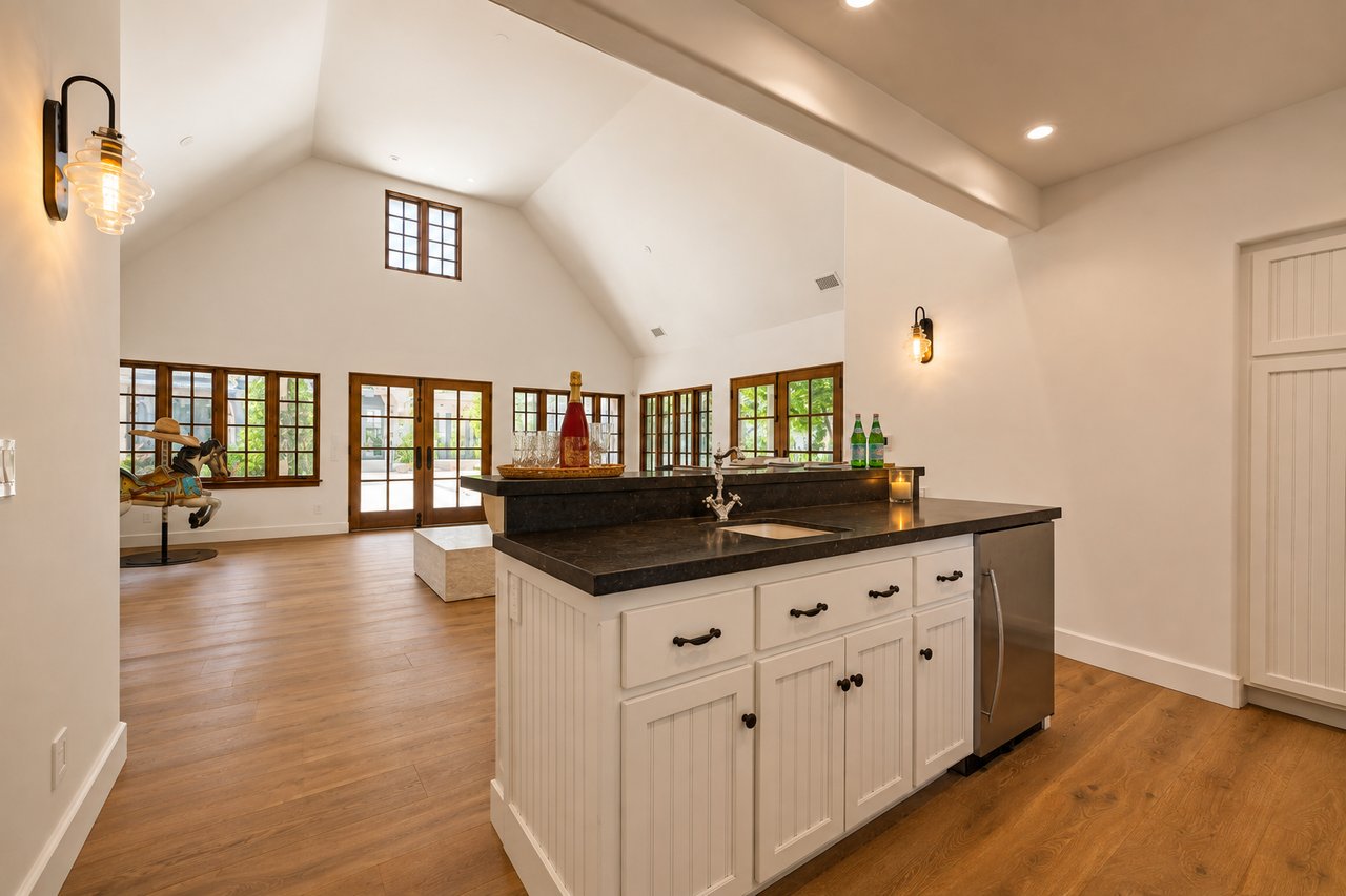 Regency Hills Estate