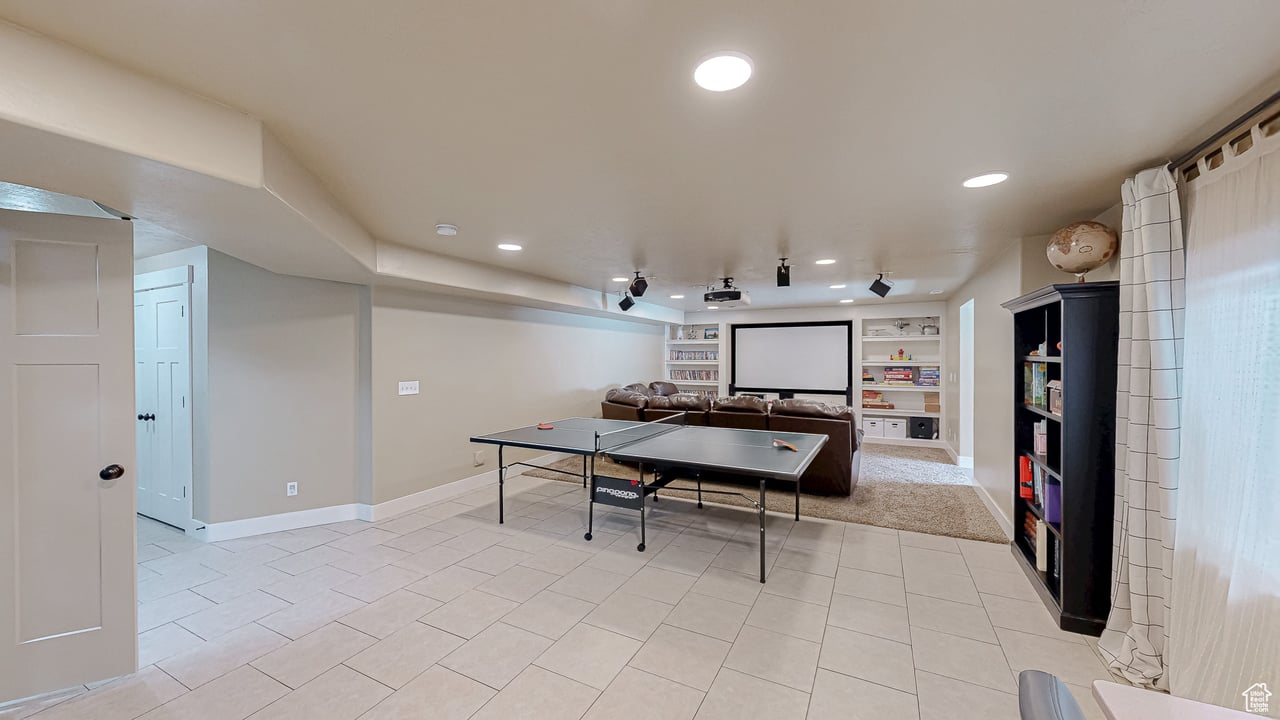 918 S River Ridge Ln