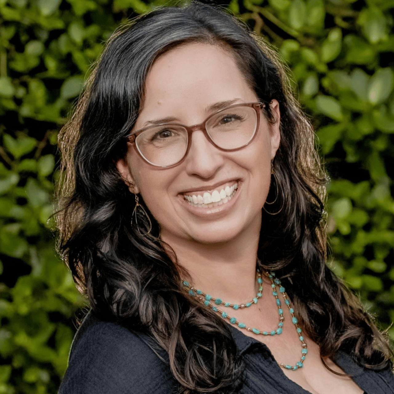 Kelly Cooper Kilauea, HI Real Estate Agent Headshot