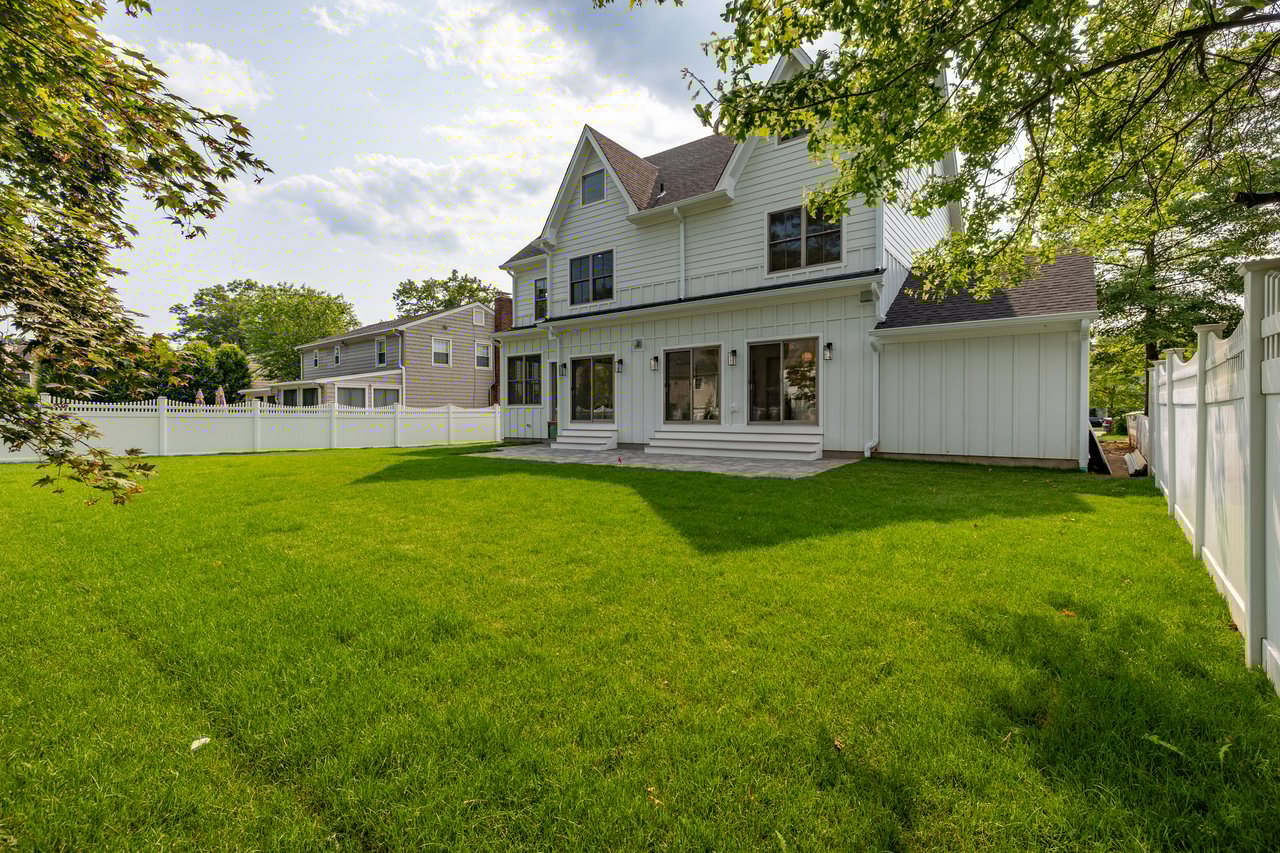 1846 Mill Plain Rd