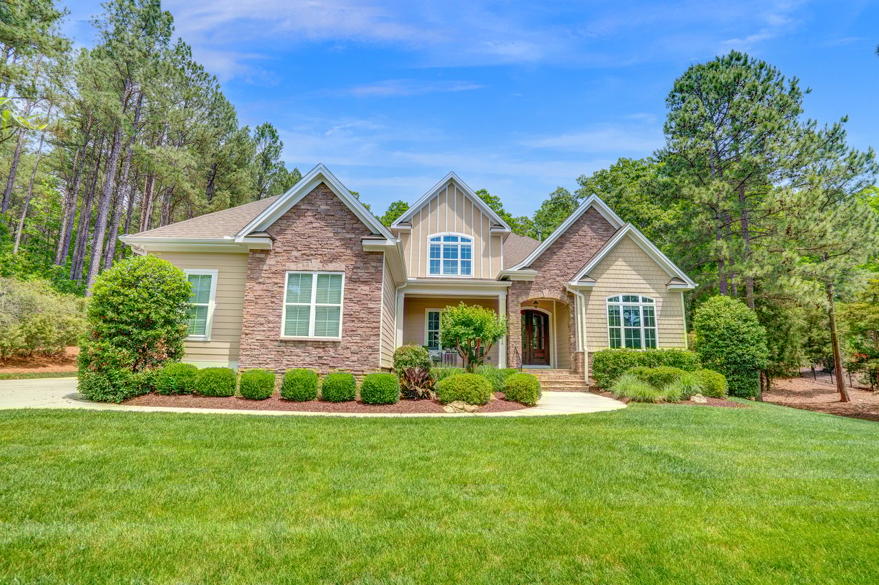 216 Colonial Ridge Drive