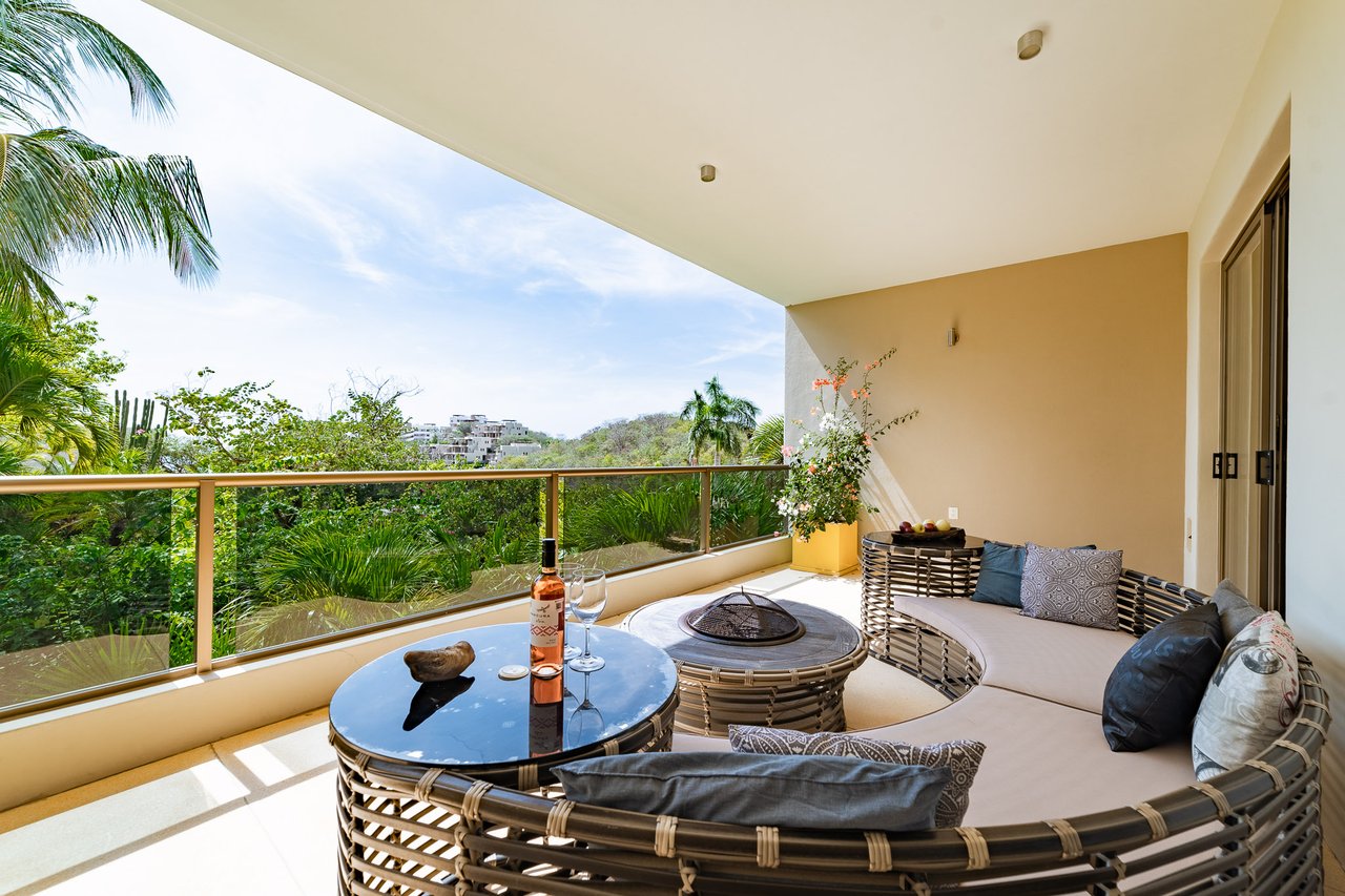 3 Bedroom, Condo, COSMO 8A-1