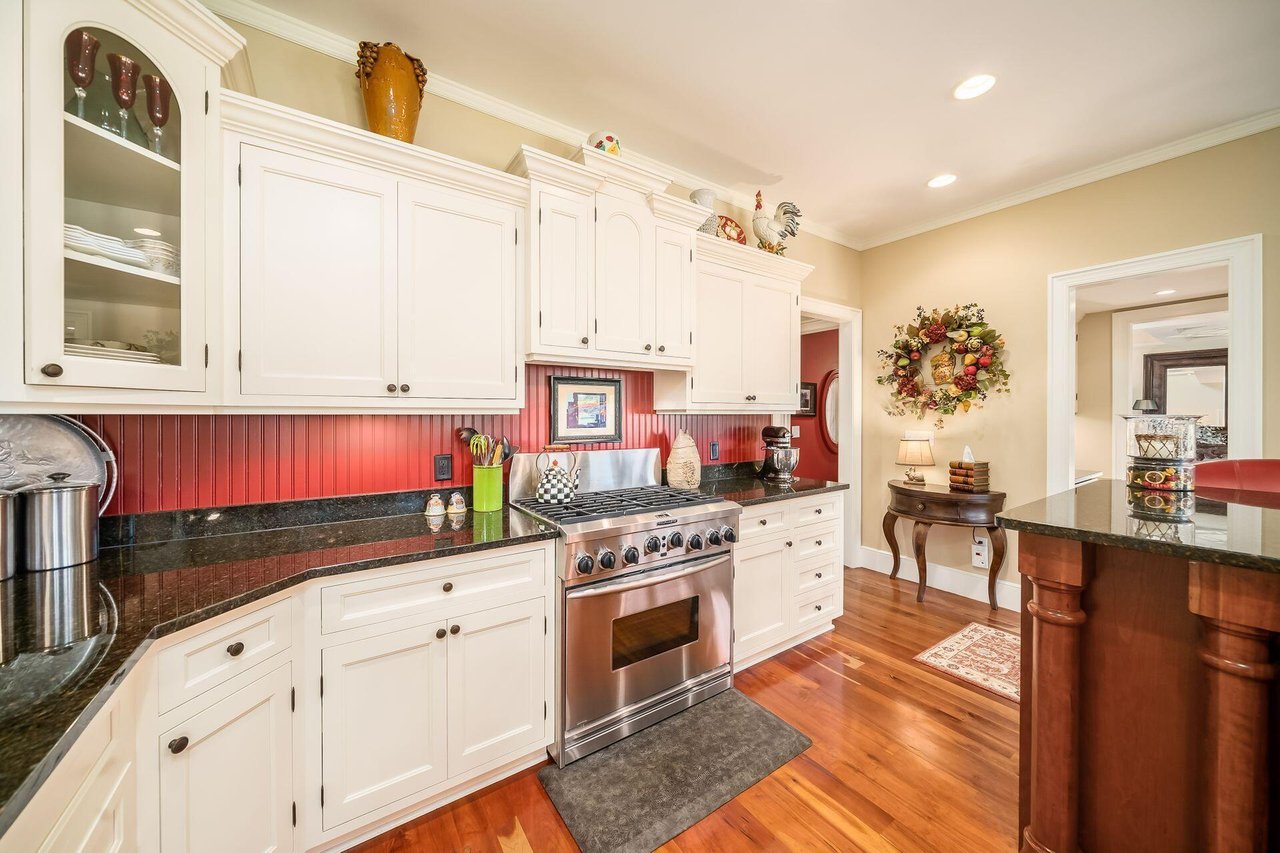 7800 Tillinghast Drive