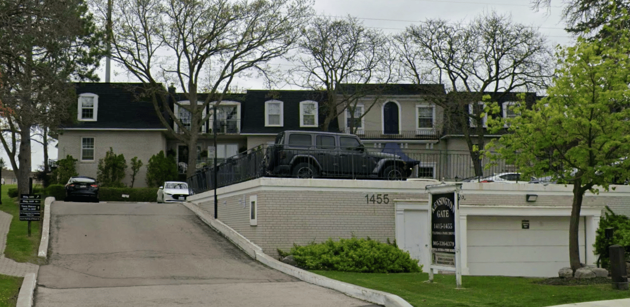 Kensington Gate: 4006 & 4016 Kilmer Drive Burlington, ON