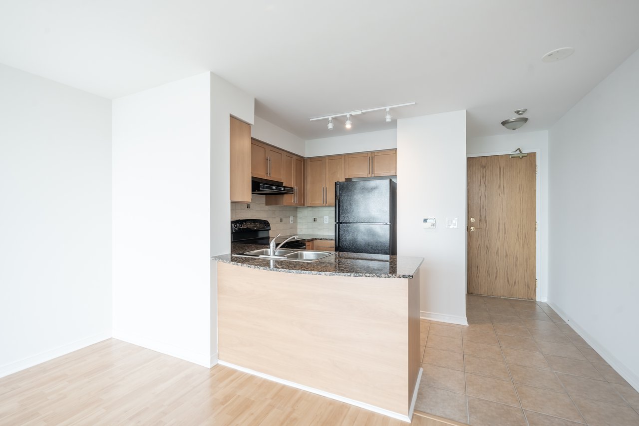 5508 Yonge St PH03