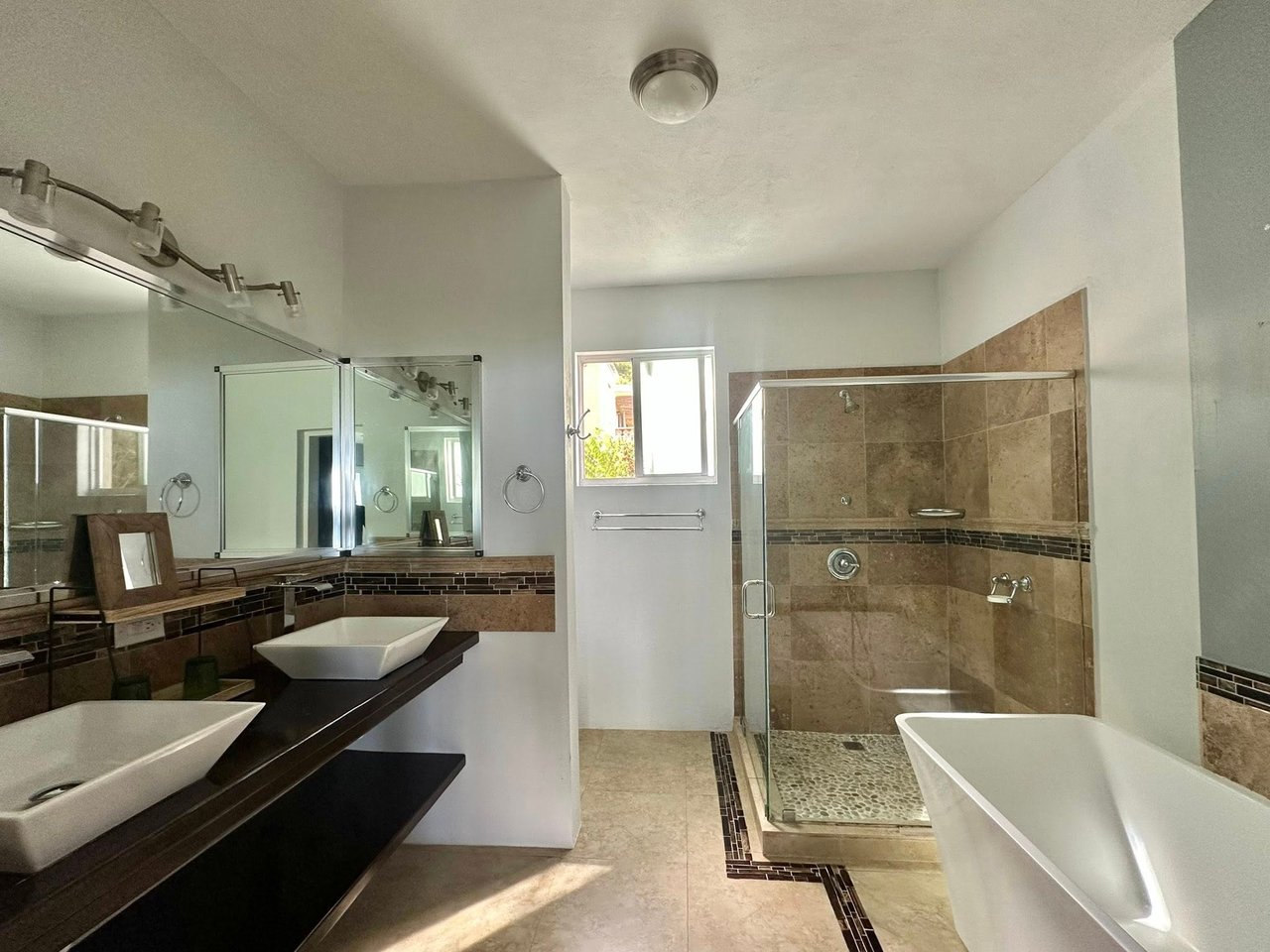 1062 Sabath Hill 2 Bedroom Apartment