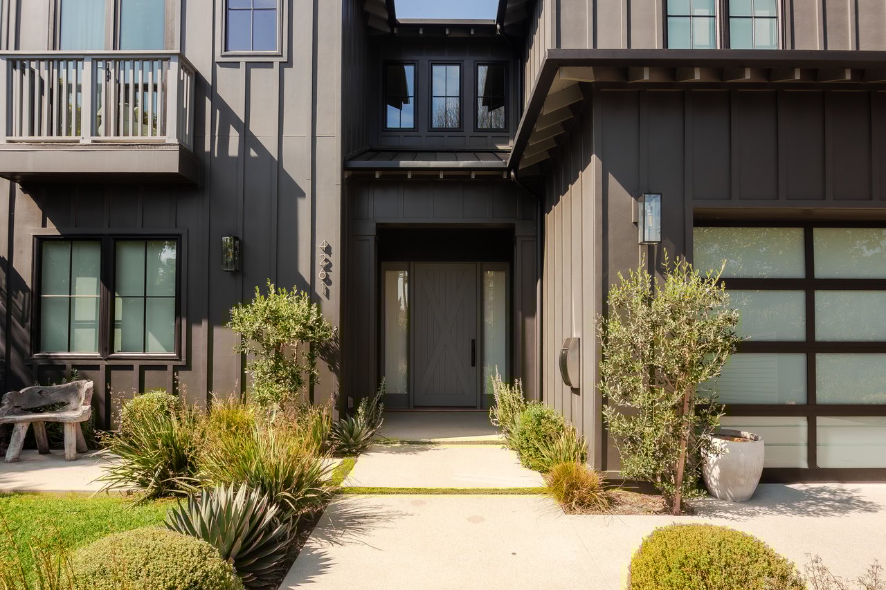 4261 Denny Ave, Toluca Lake 